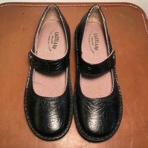 EASTLAND TANDY Mary Jane Shoe